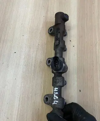Renault Master III Fuel main line pipe 175215697R