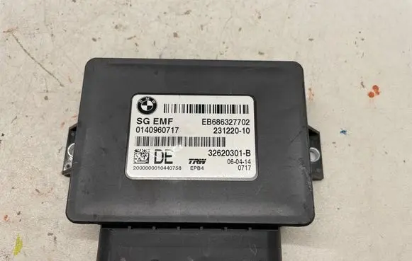 BMW 5 F10 F11 Hand brake control module 6863277 32620301B 0140960717