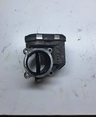Volvo V70 Throttle valve 8692720 08W102 0281002701