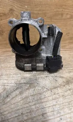 Volvo V70 Throttle valve 8692720 0281002701