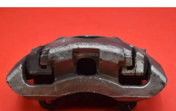 Volvo XC90 Front brake caliper 30657303
