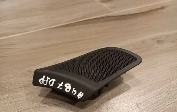 Audi A4 S4 B7 8E 8H Front door speaker 8E0035424