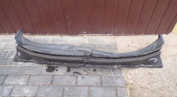Citroen C-Crosser Wiper trim