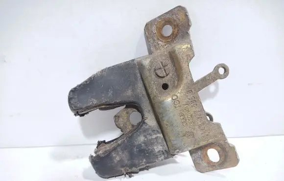 Audi 100 200 5000 C3 Loading door lock 443827505D