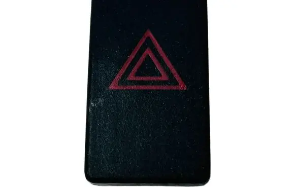 Toyota Avensis T270 Hazard light switch 15B279