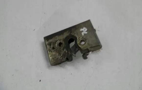 Volkswagen Polo II 86C 2F Front door lock 191837015C