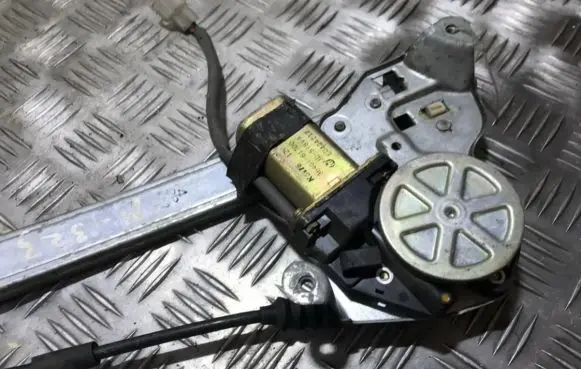 Mazda 323 Rear door window regulator motor 3640161700 36401-61700