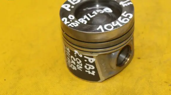 Volkswagen PASSAT B7 Piston 81L150