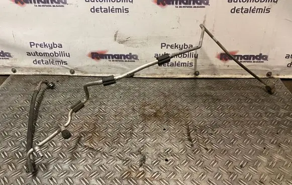 Volkswagen PASSAT CC Engine coolant pipe/hose 1K0122291