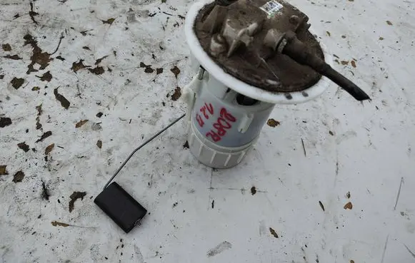 Peugeot 208 I In-tank fuel pump 9674466680