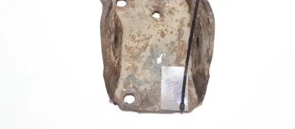 Volkswagen PASSAT B3 Bracket in trunk/boot 