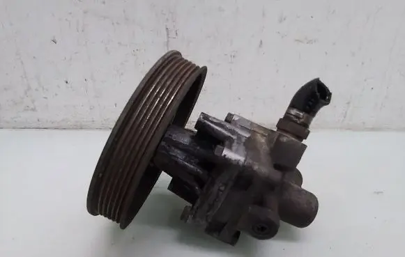 Audi A6 S6 C5 4B Power steering pump 048145155F