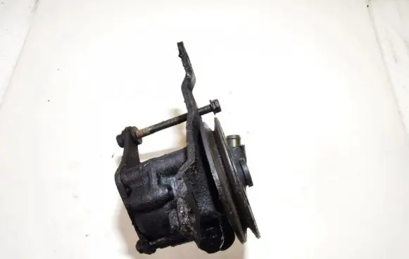 Mazda 323 Power steering pump