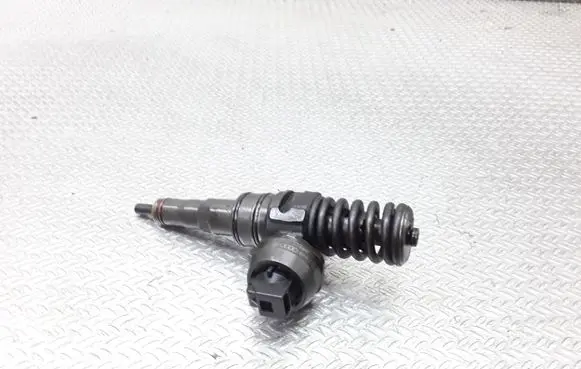Volkswagen Caddy Fuel injector 038130073BN