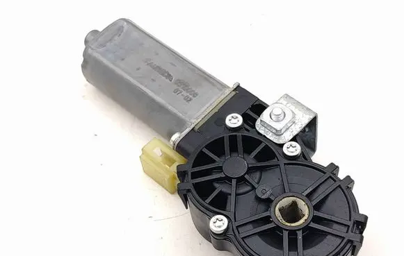 BMW 7 E65 E66 Seat adjustment motor 0390201972