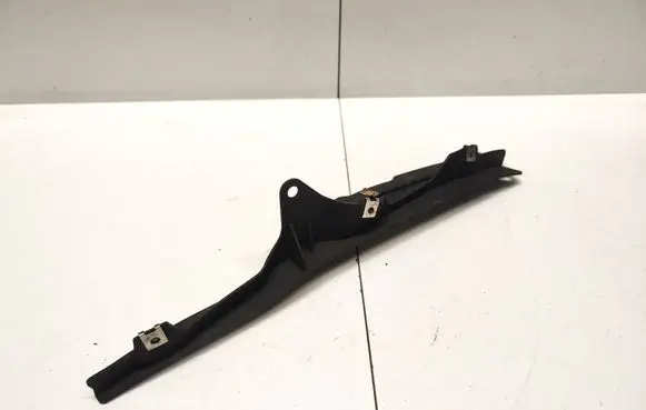 Audi Q7 4M Front splash guards bracket 4M0145738N