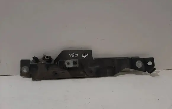 Volvo S90, V90 Fender mounting bracket