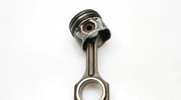 Hyundai Santa Fe Piston with connecting rod
