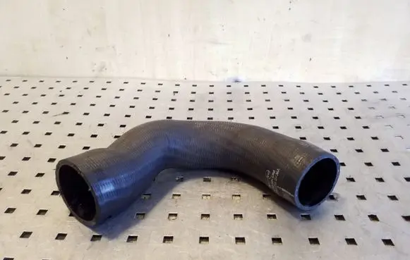 Volkswagen PASSAT CC Intercooler hose/pipe 1K0145634AT