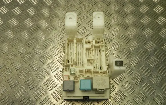 Toyota Prius (XW20) Fuse box set 409060789 K831