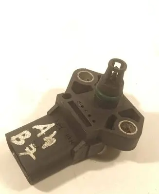 Audi A4 S4 B7 8E 8H Air pressure sensor 038906051D 0261230073