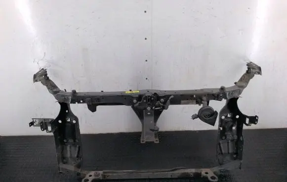 Nissan Qashqai+2 Radiator support slam panel