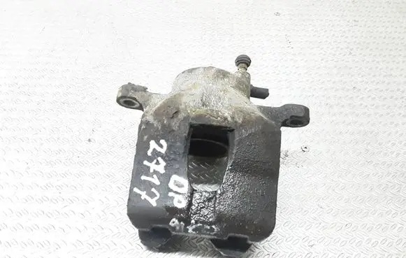 Toyota Corolla Verso E121 Front brake caliper