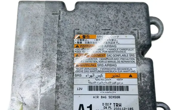 Toyota Avensis T270 Airbag control unit/module 8917005390
