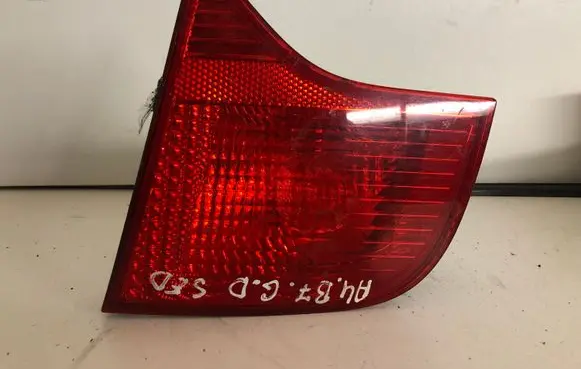 Audi A4 S4 B7 8E 8H Tailgate rear/tail lights 8E5945094A