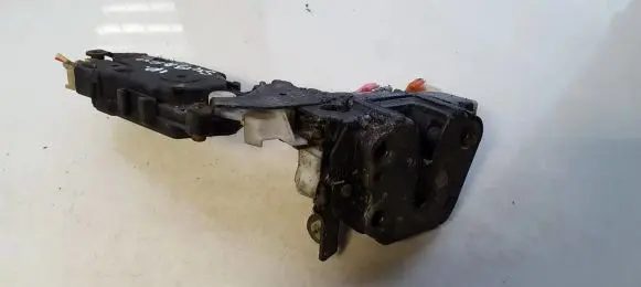 Subaru Legacy Front door lock
