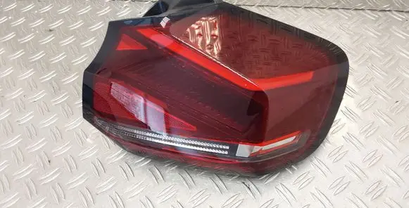 Citroen C4 III e-C4 Rear/tail lights 9831100080