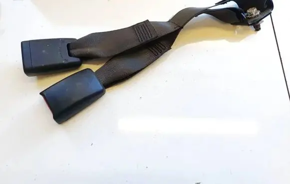 KIA Carens II Middle seatbelt buckle (rear) 06121113