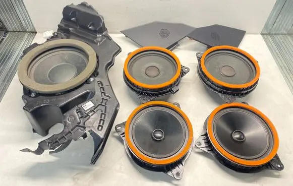 Toyota C-HR I Subwoofer speaker 2745000201