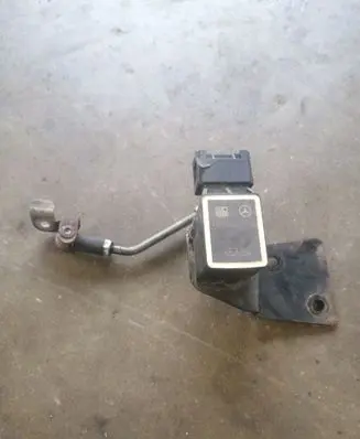 Headlight/headlamp level sensor
