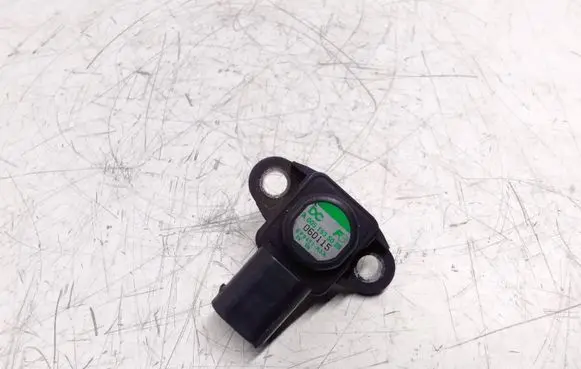Mercedes-Benz CLS C219 Air pressure sensor A0051535028