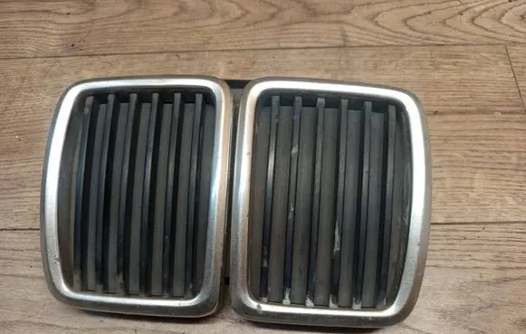 BMW 3 E30 Front grill 511319165049