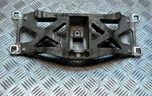 Jaguar XF X250 Gearbox mounting bracket 6W936A026A