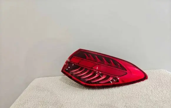 Rear/tail lights