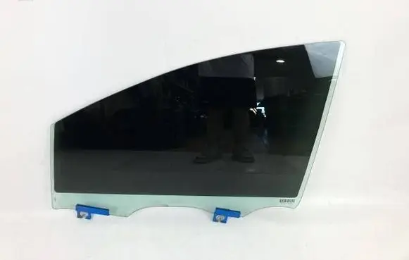 Chrysler Pacifica Front door window glass four-door