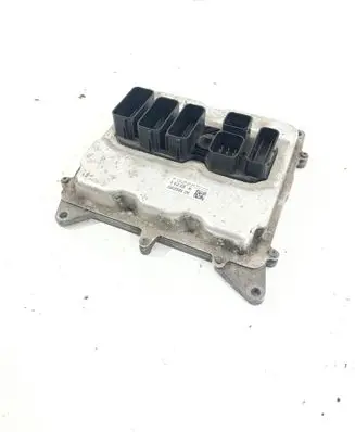 BMW 3 F30 F35 F31 Engine control unit/module 8610635