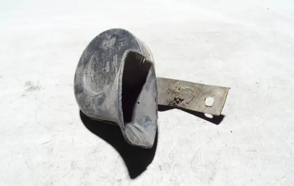 Chrysler Voyager Horn signal 0020040