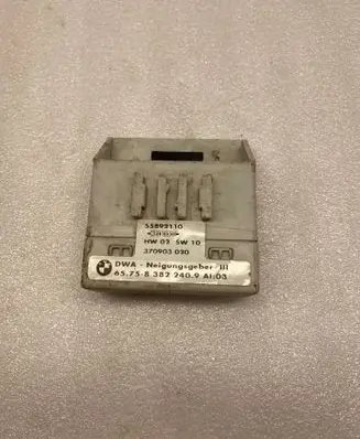 BMW 5 E39 Yaw turn rate sensor 8382240