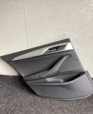 BMW 5 G30 G31 Front door card panel trim 2845895 24528141