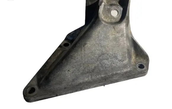 BMW 5 E60 E61 Engine mounting bracket 6761149 22116761149
