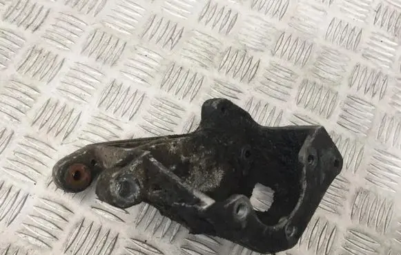 Volkswagen Golf III Engine mounting bracket 028145523D