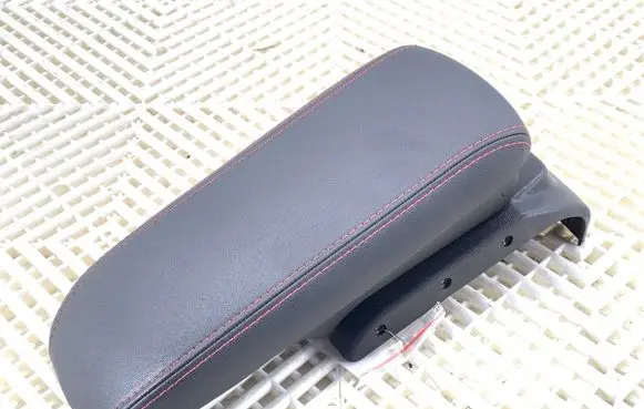 Peugeot 2008 I Armrest 