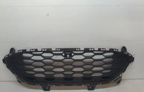 Ford Kuga III Front bumper upper radiator grill LV4B8200AY LV4B8200 LV4B8150AY