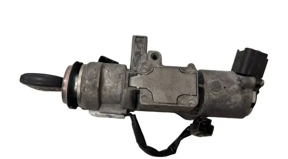 Toyota Avensis T250 Ignition lock N0501517