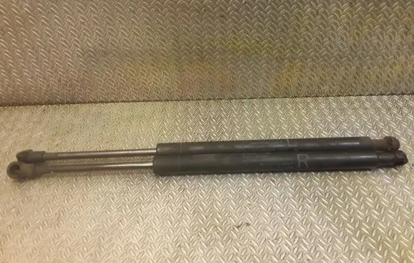 Nissan Murano Z50 Front bonnet/hood damper/strut 65471CB800 65470CB800