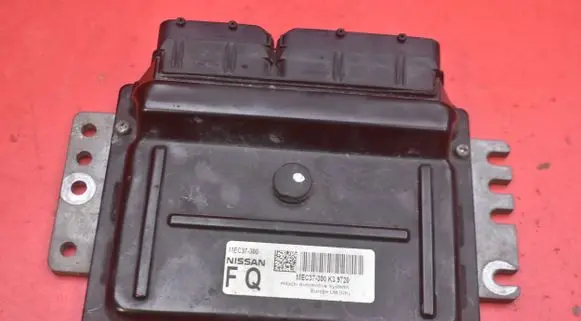 Nissan Micra Engine control unit/module ECU MEC37-300